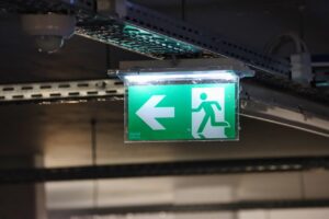 Notbeleuchtungen in Gebäuden – Sicherheit im Fokus