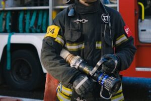 Feuerfeste Kleidung – Wer sie braucht und wie sie schützt